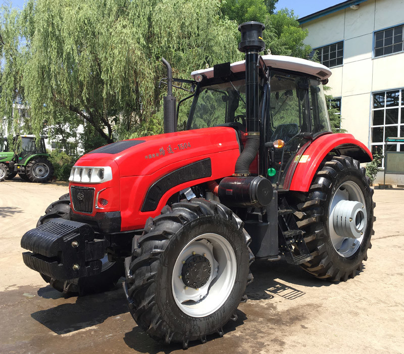 
                Trator agrícola 4WD Lutong High Power 180HP LT 1804b
            