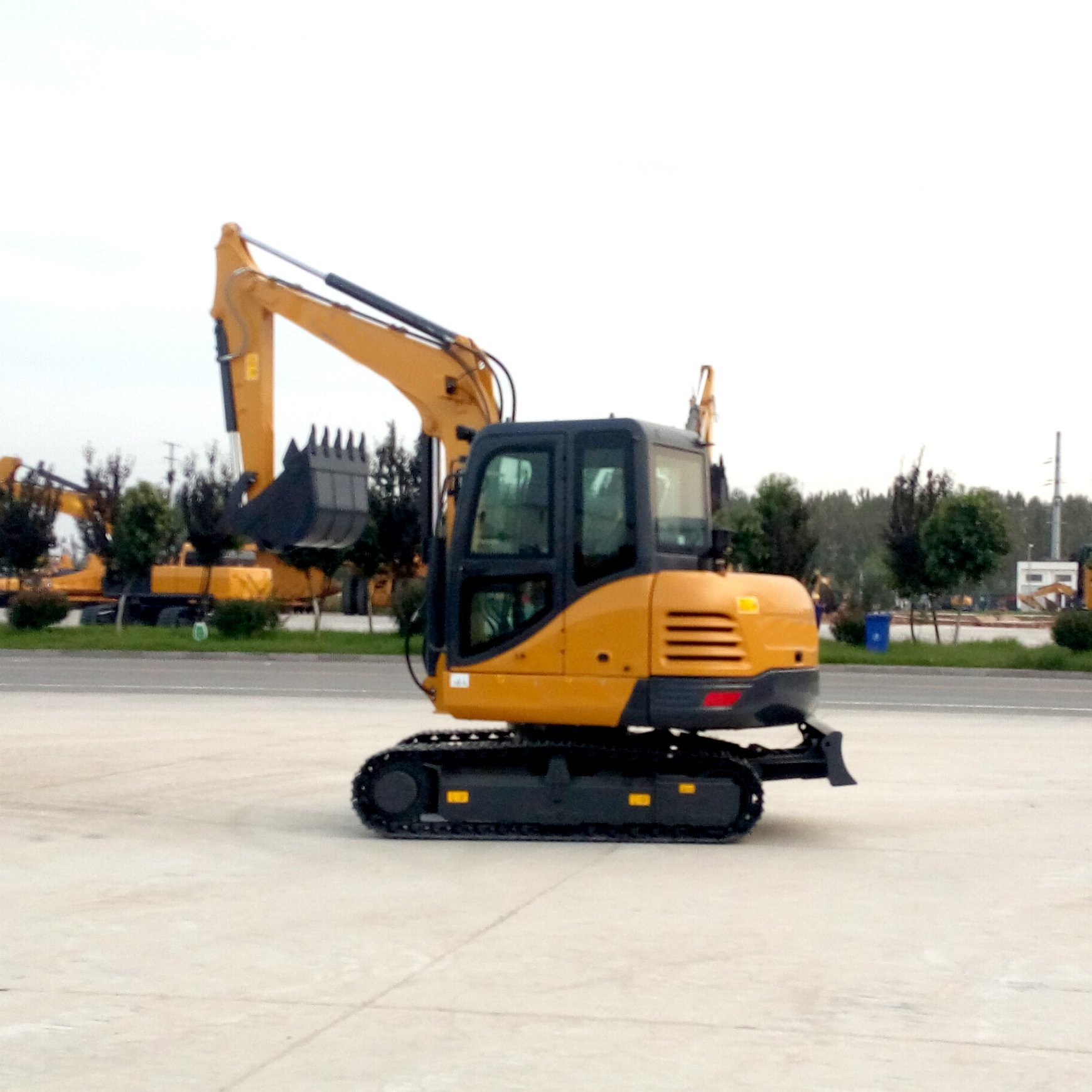 Maxizm Brand New 6t Excavator Cab Xe60da Ze60e-10 Sy55c with Spare Parts
