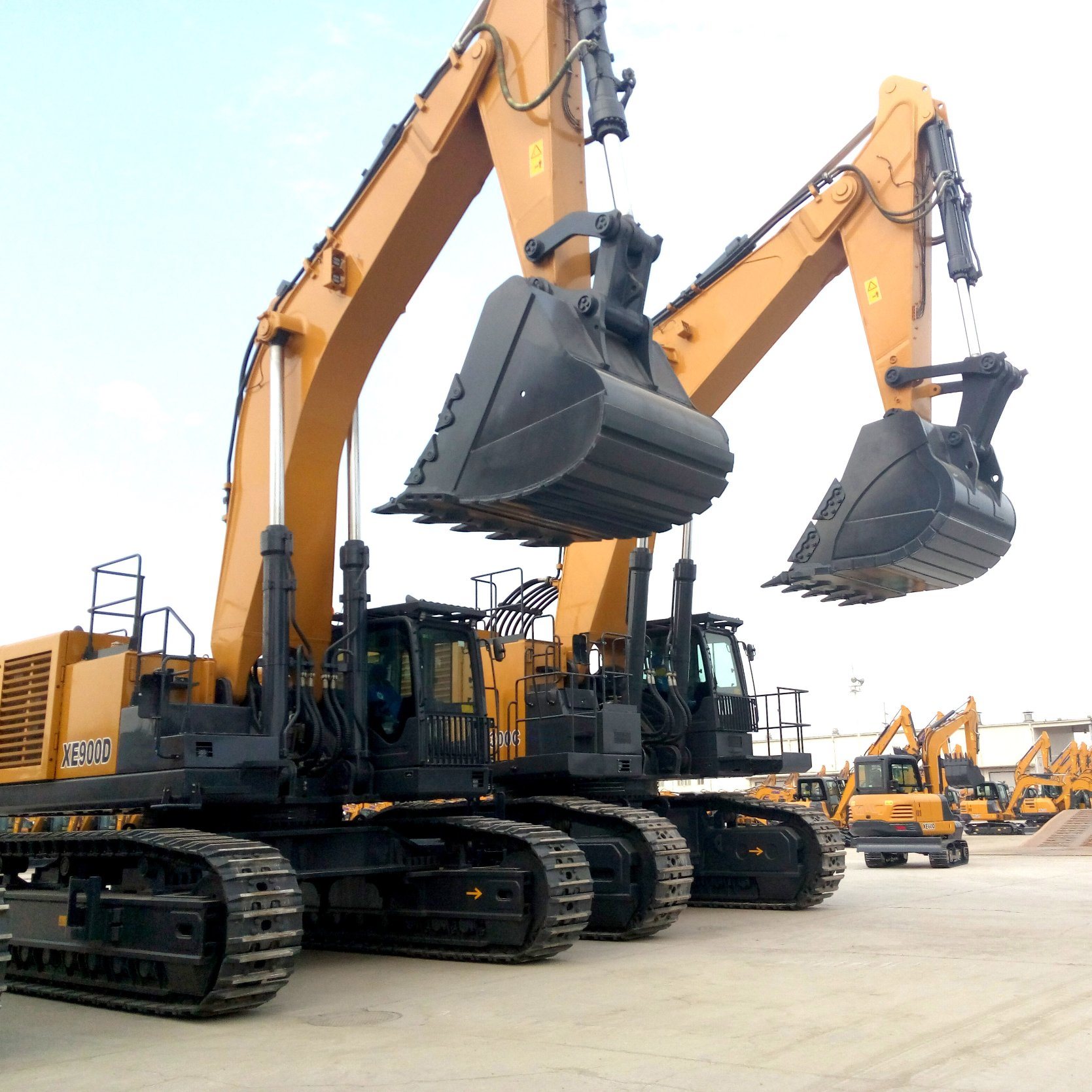 China 
                Con la excavadora para minería XE1250 Martillo excavadora de la cuchara grande
             proveedor