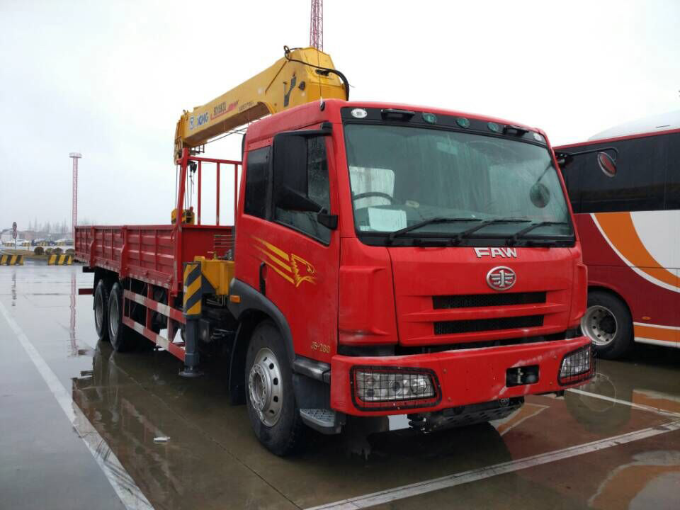 New Xcg Sqs350-5 15 Ton Telescopic Boom Mobile Truck-Mounted Crane Price