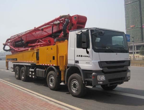 
                공식 제조업체 43m Sym5290thb 430c 트럭 장착형 콘크리트 펌프 트럭
            