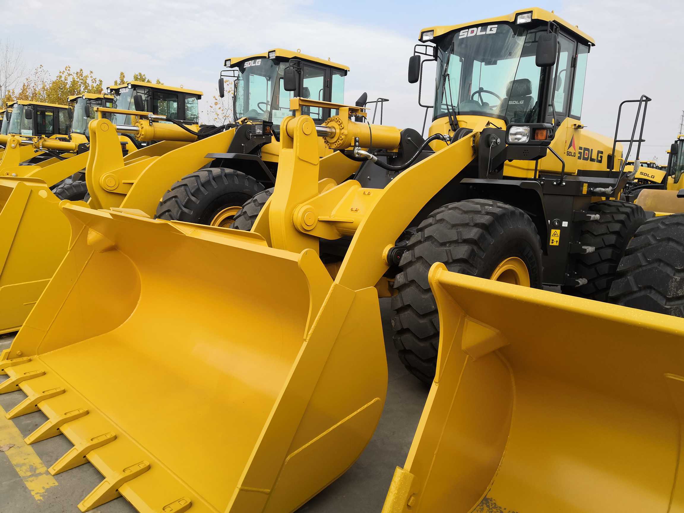 China 
                SD LG 5 Tons Payloader L956f LG956f L953f L956f L958f with High Performance
             supplier