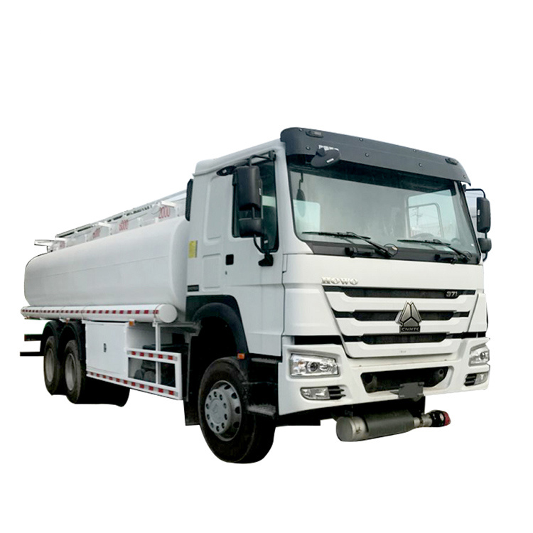 China 
                Sinotruk HOWO 20000 litros 6X4 camiones tanque de combustible/aceite con compartimiento 5
             proveedor