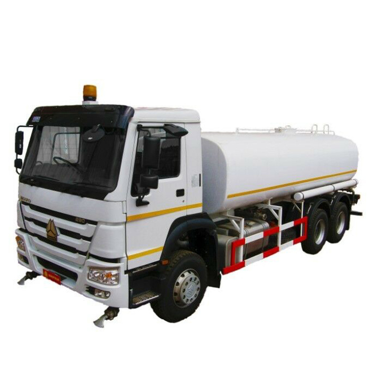 Sinotruk HOWO 6X4 25000L Water Tank Truck