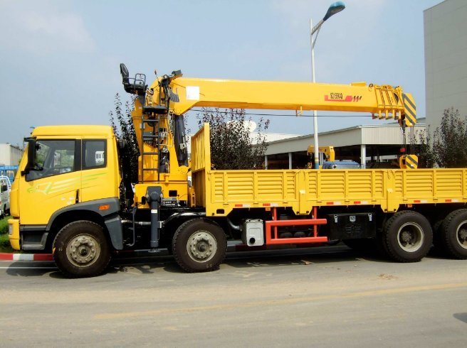 Chine 
                Monté sur camion grue prix d′usine Sq6.3sk2q
             fournisseur