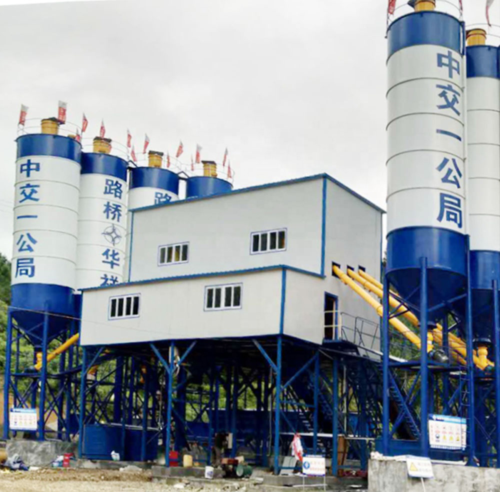 China 
                Wereldberoemde Zoomlion Hzs90p Mini concrete Batching Mixing Plant in Filipijnen
             leverancier