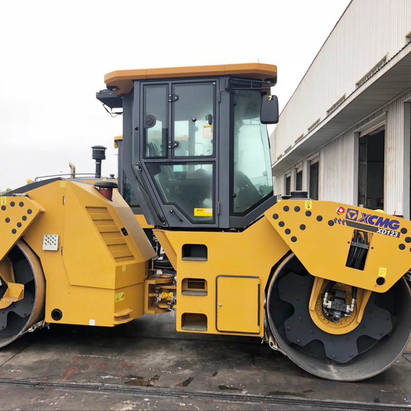 Xd123 12 Ton Double Drum Vibratory Road Roller with Deutz Engine