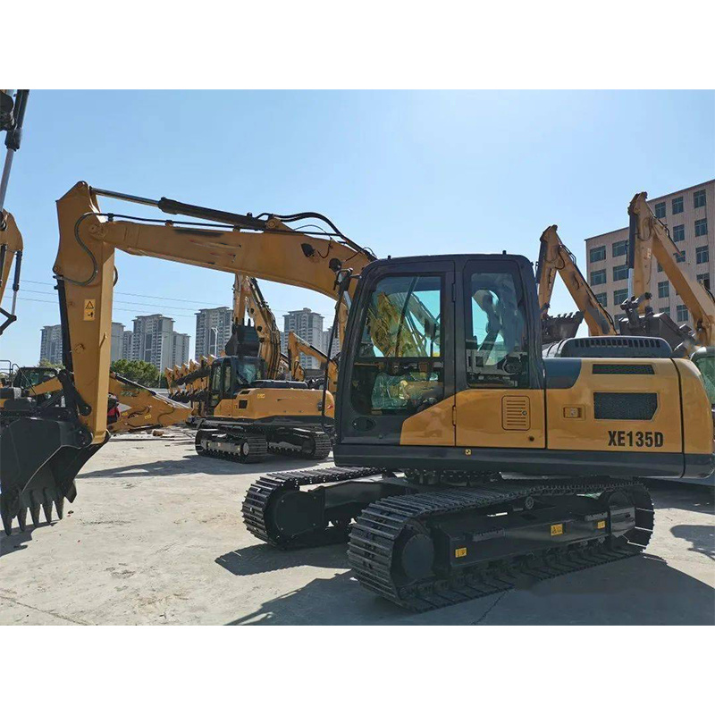 Xe135D 13ton New Crawler Excavator with Hydraulic Pipeline Breaker