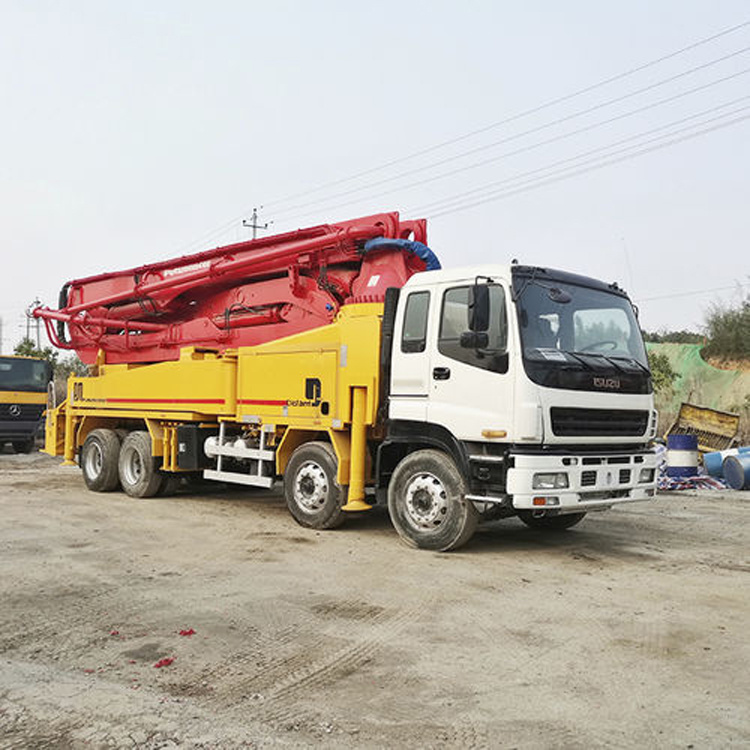 China 
                Xmcg 43m Hydraulic Piston Main Pump Concrete Pump Truck in Dubai (HB43K)
             supplier