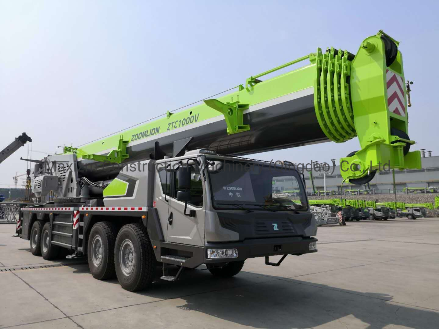 Zoomlion 100t Truck Crane Ztc1000V653 with 7-Section Main Boom