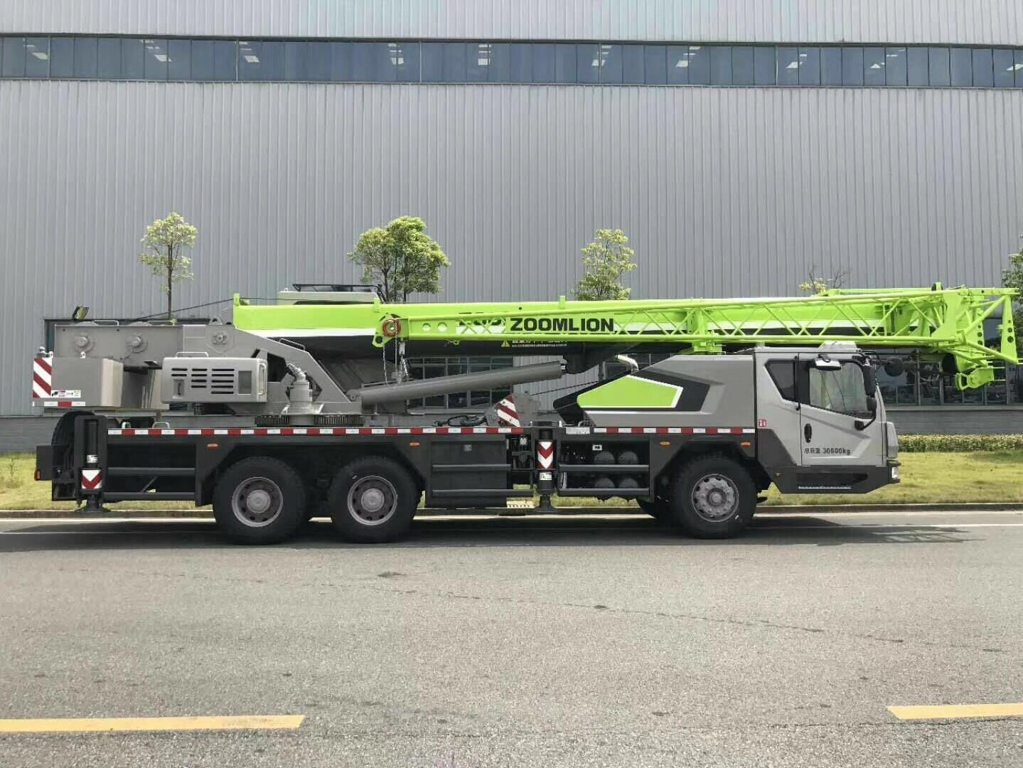 China 
                Zoomlion 110ton リフティングマシントラッククレーン
             supplier