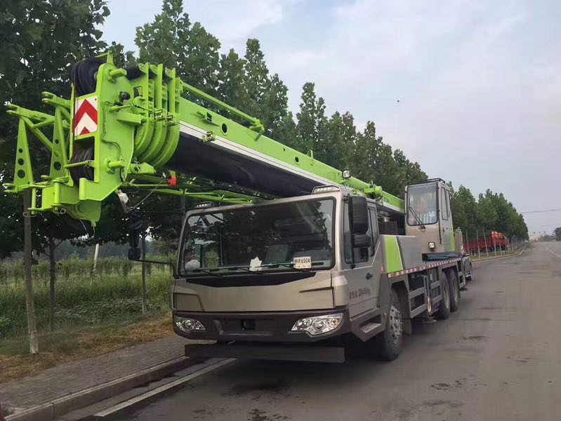 China 
                Zoomlion 60ton Ztc600V532 Hydraulic Truck Crane for Sale
             supplier