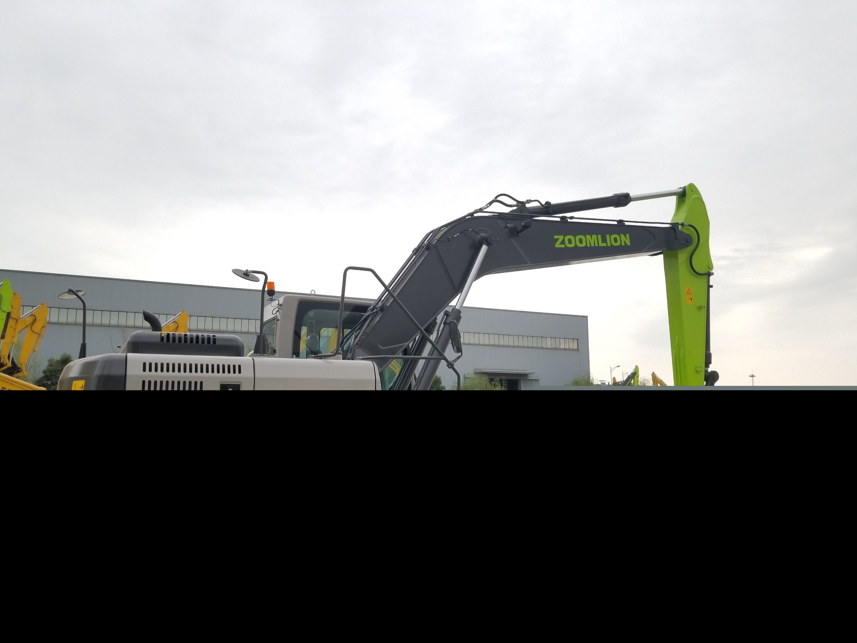 Zoomlion New 21 Ton Excavator Ze215e -10 Ze215e in Stock for Sale Now