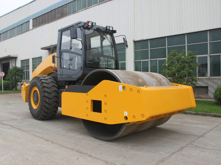 
                14 tonnes Liugong vibratoire GLC6114 rouleau compacteur de route
            