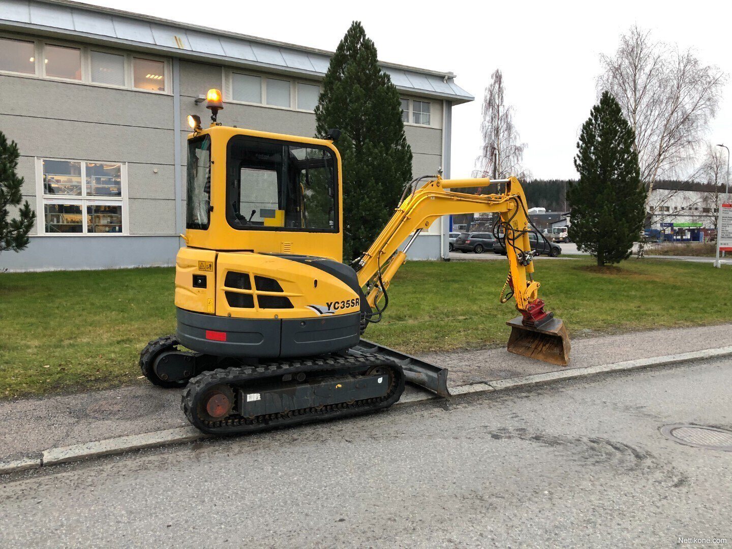 
                escavadora de rastos de 3,5 ton máquina de escavação YC35sr para venda
            