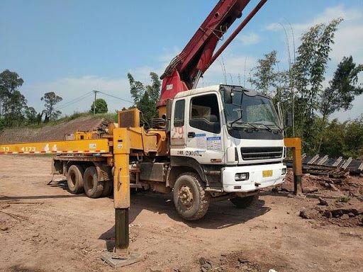 36.5m Truck Mounted Concrete Pump Truck Syg5253thb 370c-8 (SZ-EU) with High Power Engine