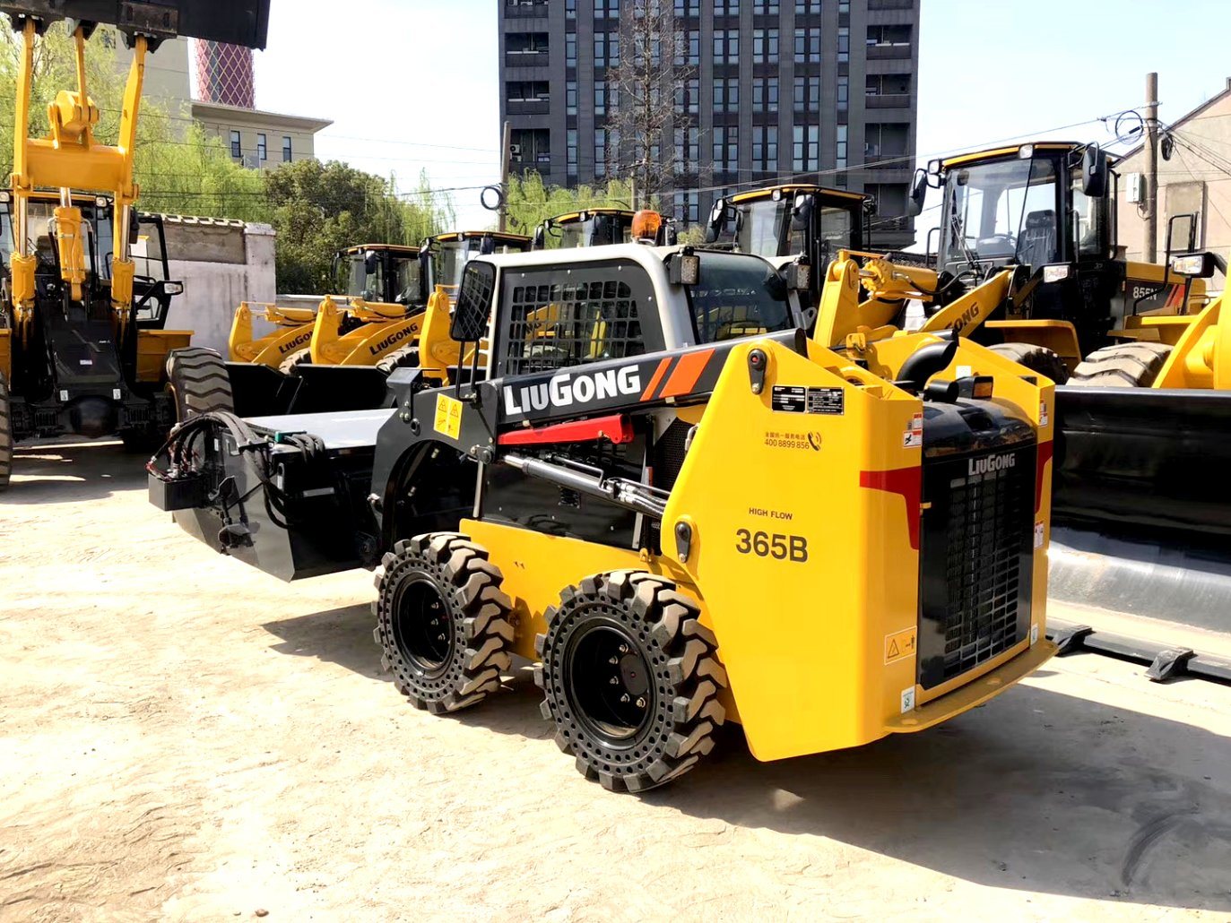 365b with 750kg 800kg Mini Loader Skid Steer Cargadores Frontal for Sales