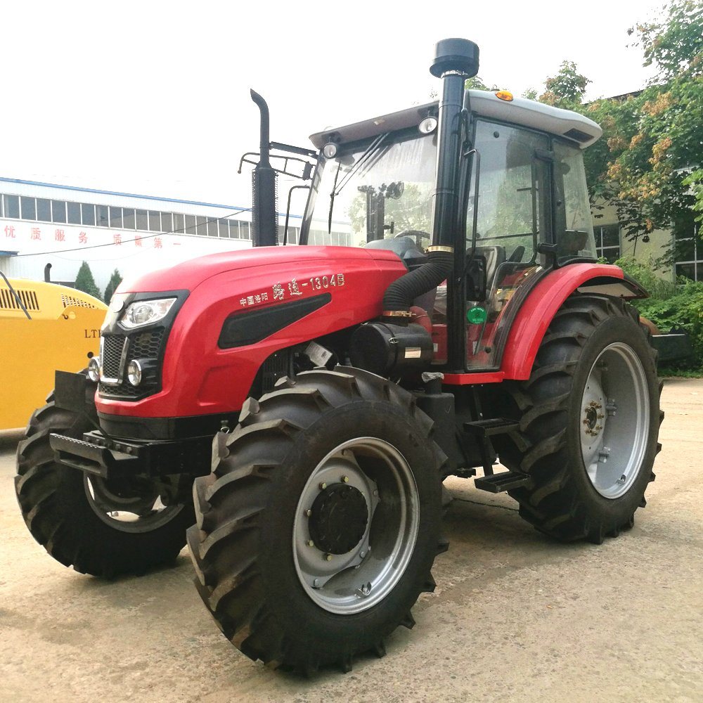 
                농기계 130HP 기계 기계 4WD 트랙터 Lutong 트랙터 Lt1304
            