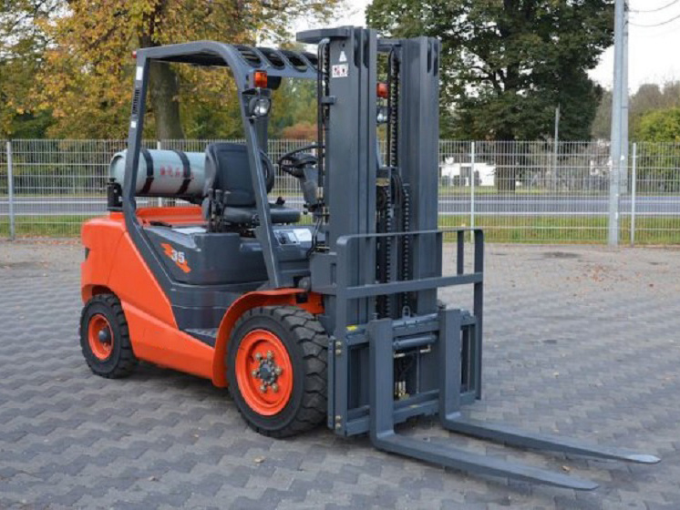 Best Price LPG 3.5ton Forklift Truck LG35glt with Solid Tyres