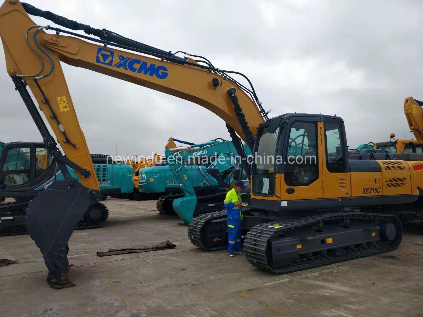 Brand New Hydraulic Xe215c 22ton Crawler Excavator