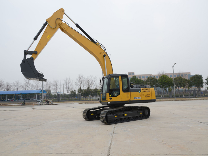 China Xe235c 23ton Large Crawler Excavator for Sale