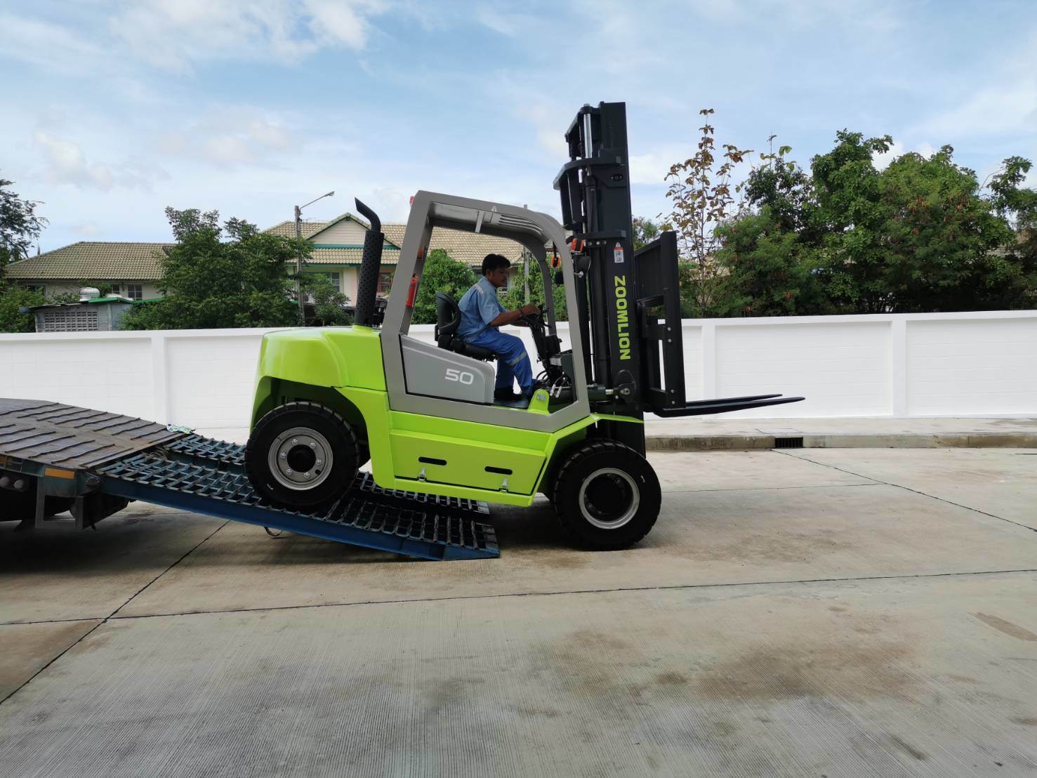 China Zoomlion Good Quality Fd50 5ton Diesel Forklift