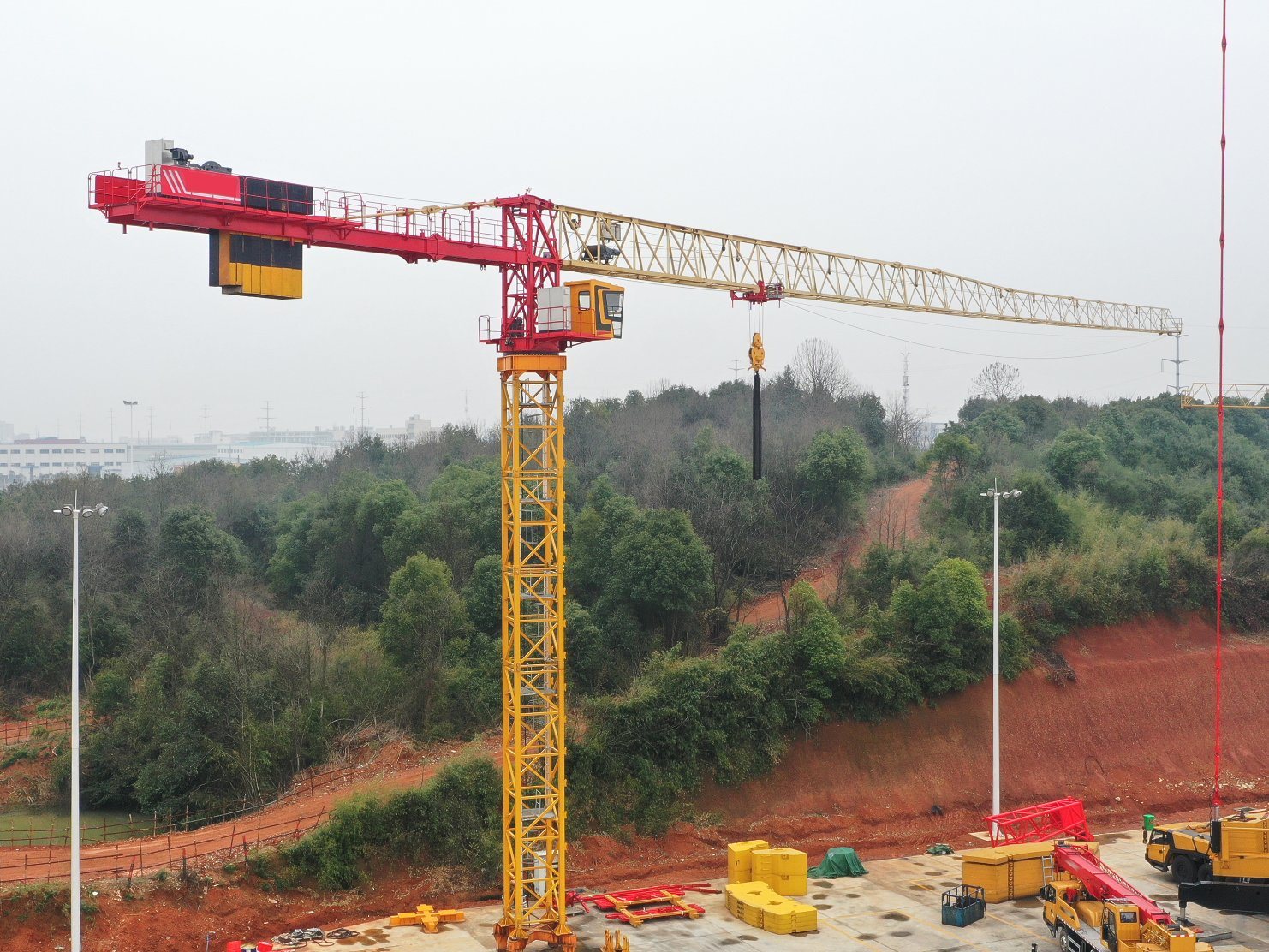 China 
                Chinese beroemde gloednieuwe Big 25ton Tower Crane te koop
             leverancier