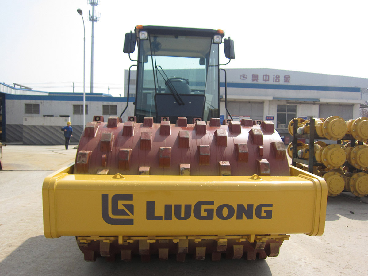 China 
                Marca superior chineses Liugong Rolo de estrada vibratório Clg612 para a construção de estradas
             fornecedor