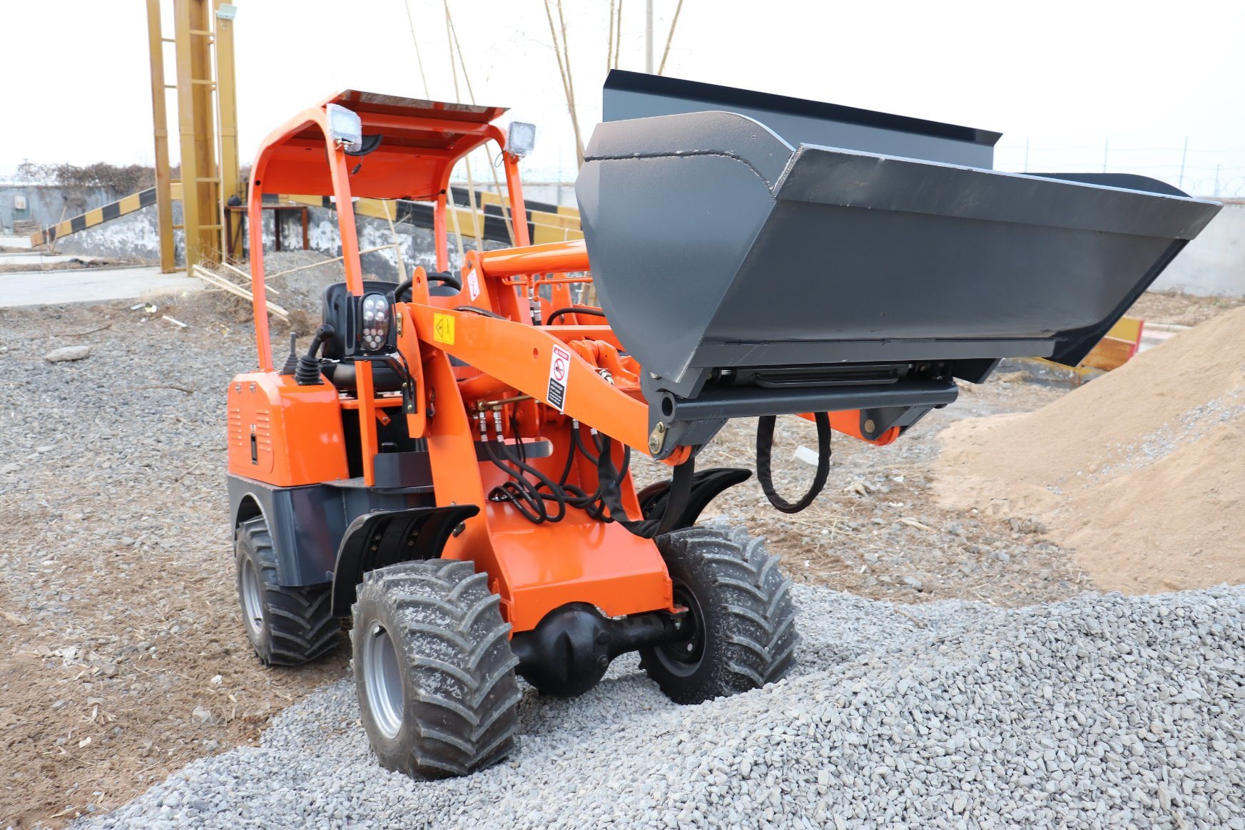 Front End Loader Mini Wheel Loader with Euro 3 Engine