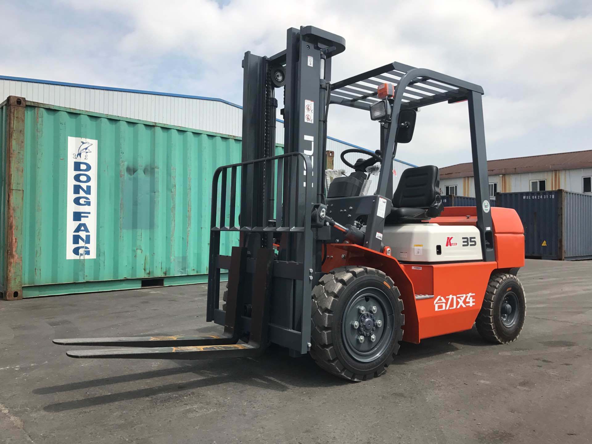China 
                Good Condition Heli Cpcd30 3 Ton Diesel Forklift with Spare Parts
             supplier