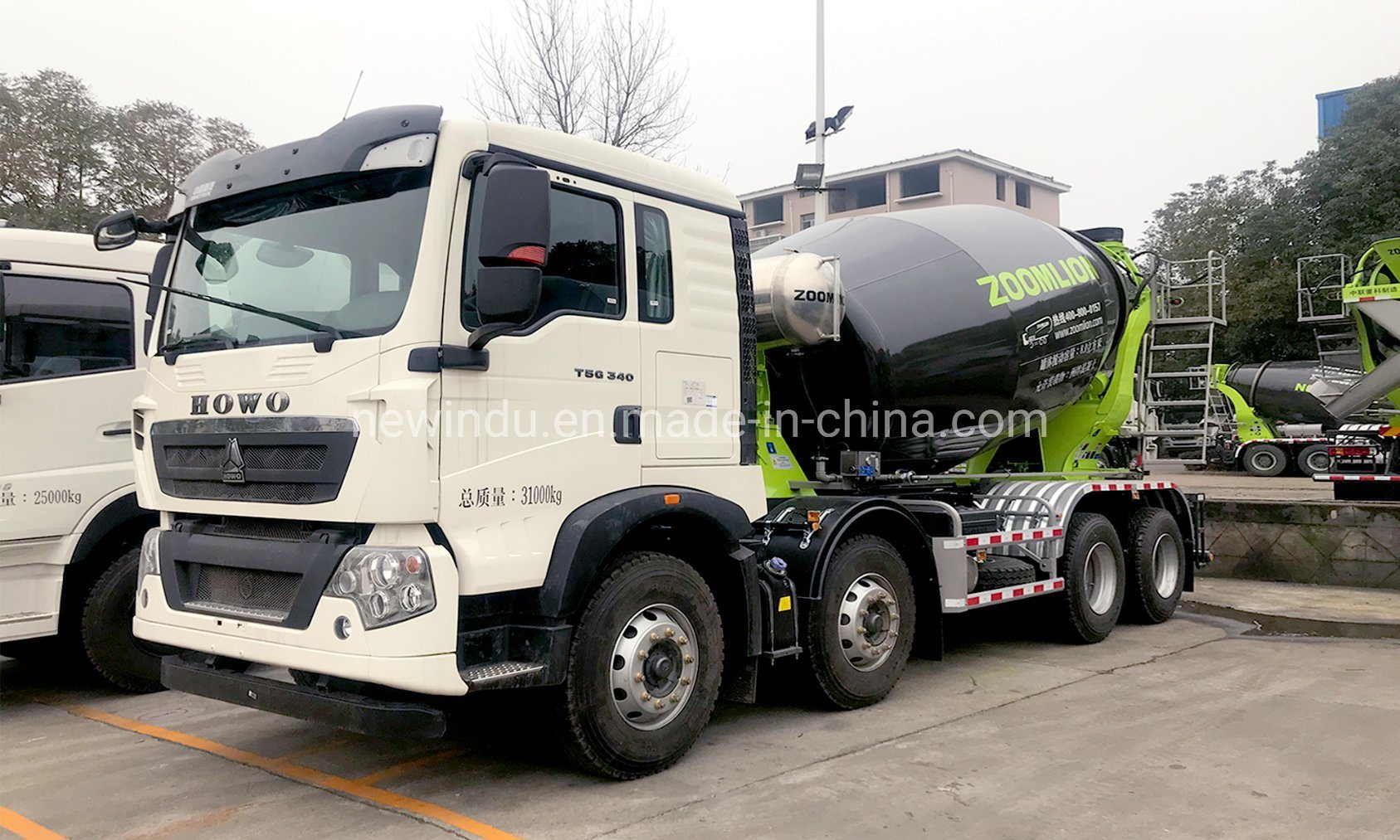 
                Chassis HOWO 8cbm Betoneira Máquina Zoomlion
            