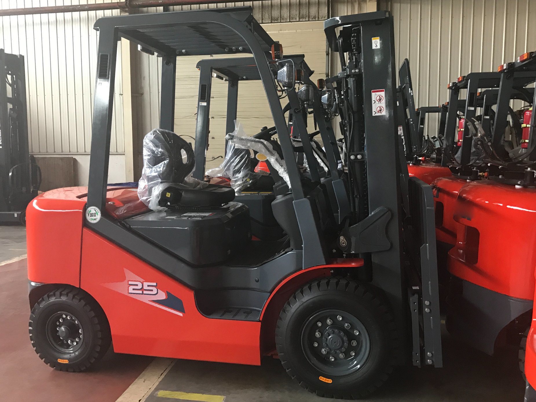 Heli 2.5 Ton Electric Forklift Cpd25 with Li-Battery