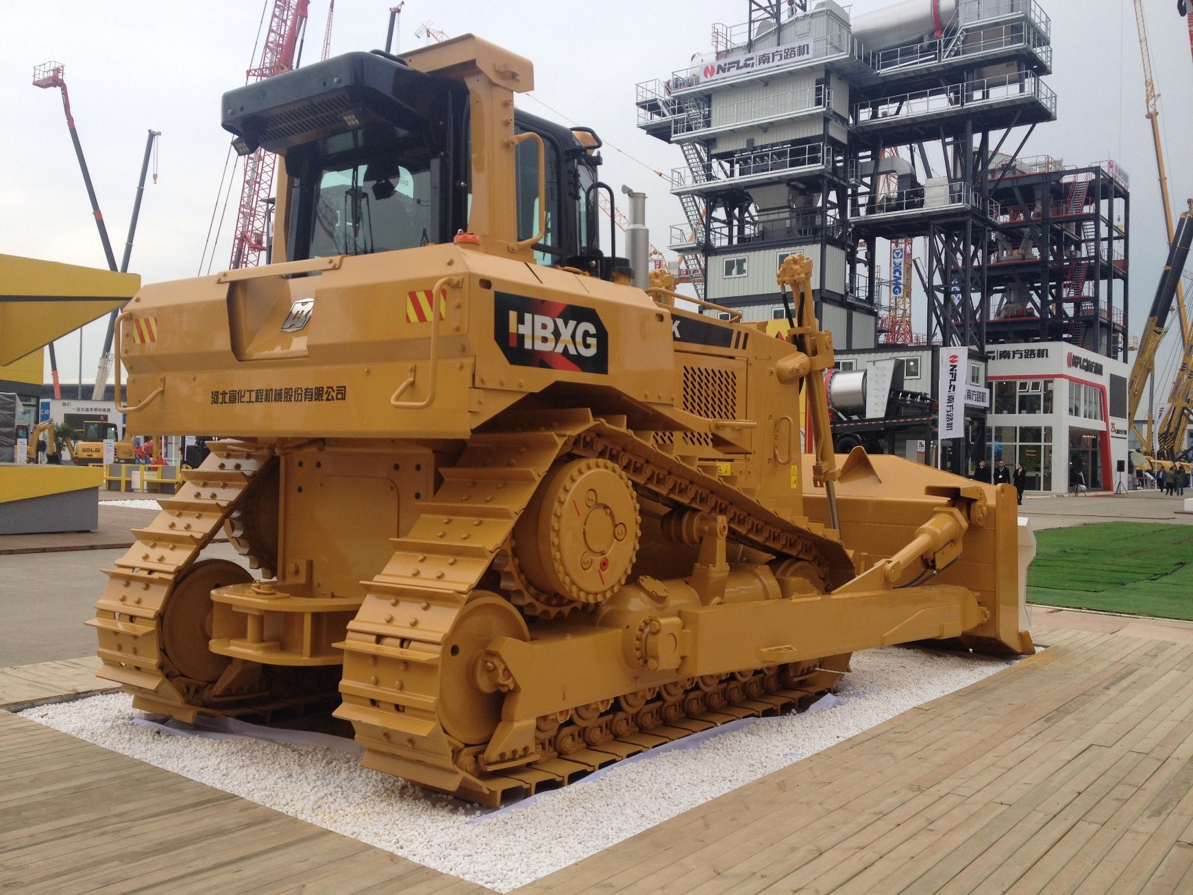 
                High Drive Hbxg 240HP Crawler Bulldozer SD7K
            