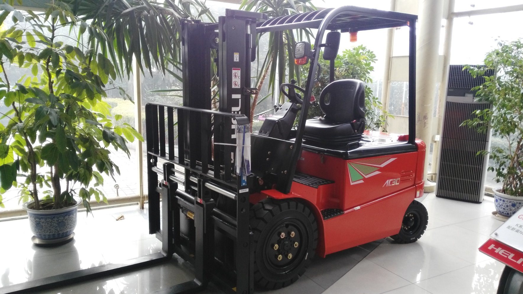 High Quality Cbd18 Heli Forklift 1.8 Ton Electric Forklift