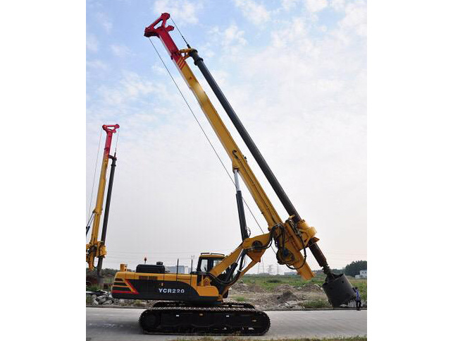 High Quality Diesel Mining Rotary Drilling Rig Ycr220 70m Max Depth with Tools