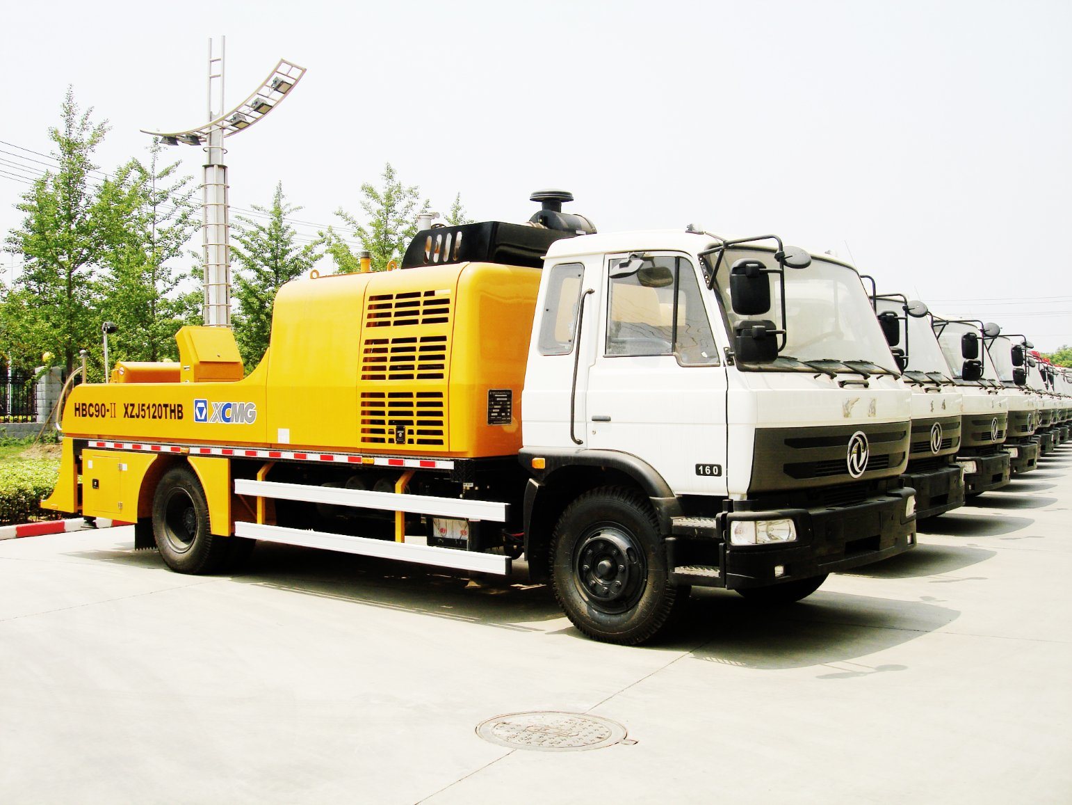 China 
                Hot Sale Zelfloading Diesel betonmixer met pompwagen
             leverancier