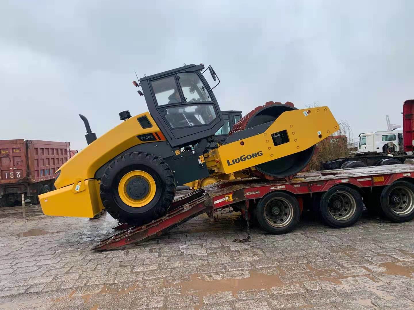 
                Liugong Clg6120e hidráulico de un solo Tambor Rodillos vibratorios 20 Ton Road Roller
            