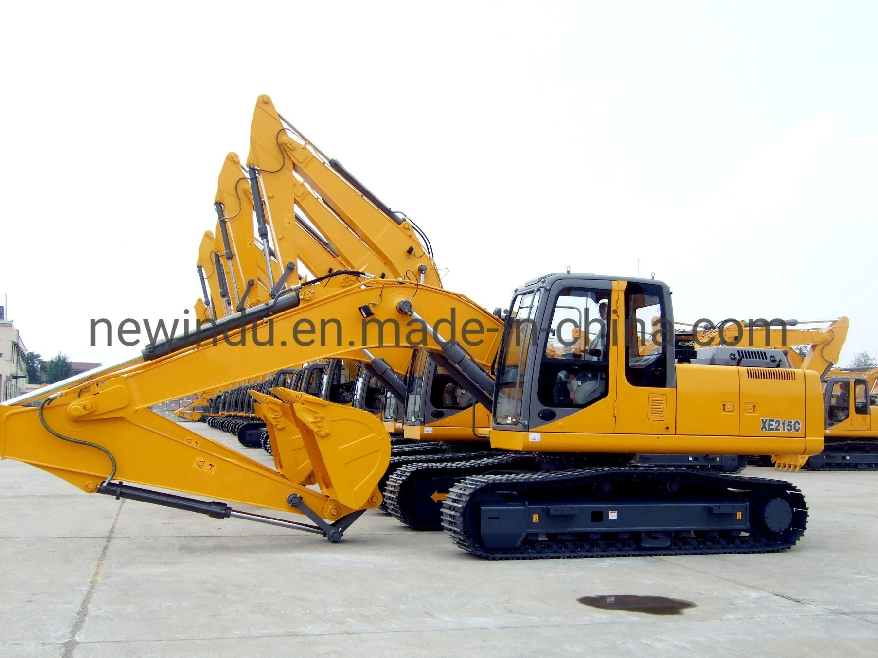 Long Boom 22tons New Crawler Excavator Xe215c with Isuzu Engine
