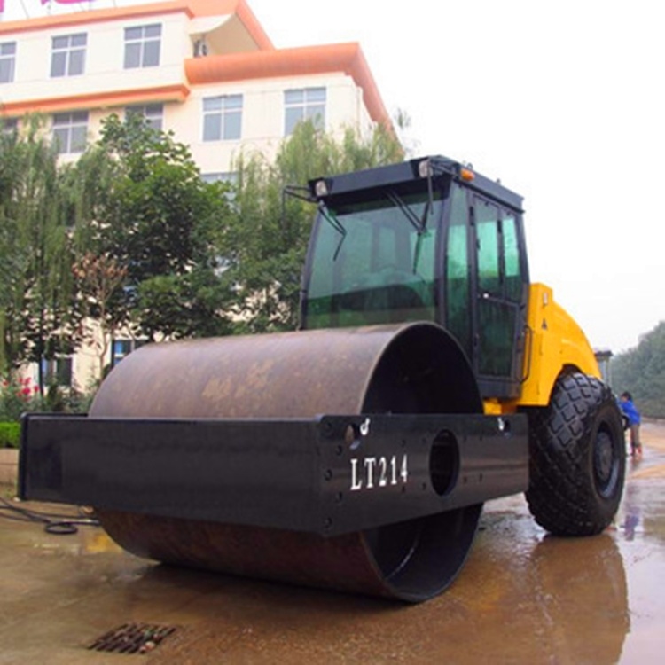 China 
                Lutong 10 ton/16 ton Road Roller met pneumatische band Ltp1016
             leverancier