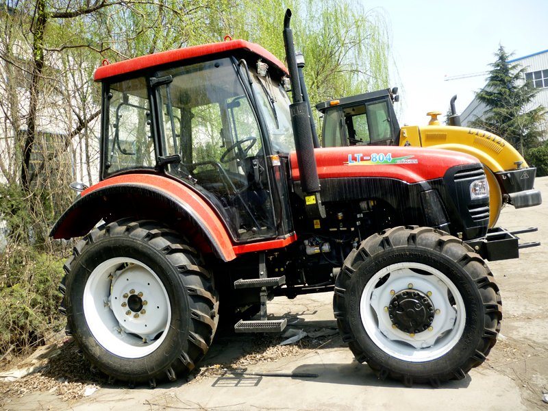 China 
                Modelo de la marca Lutong LT904b 90Cv 4WD Tractor agrícola en venta
             proveedor