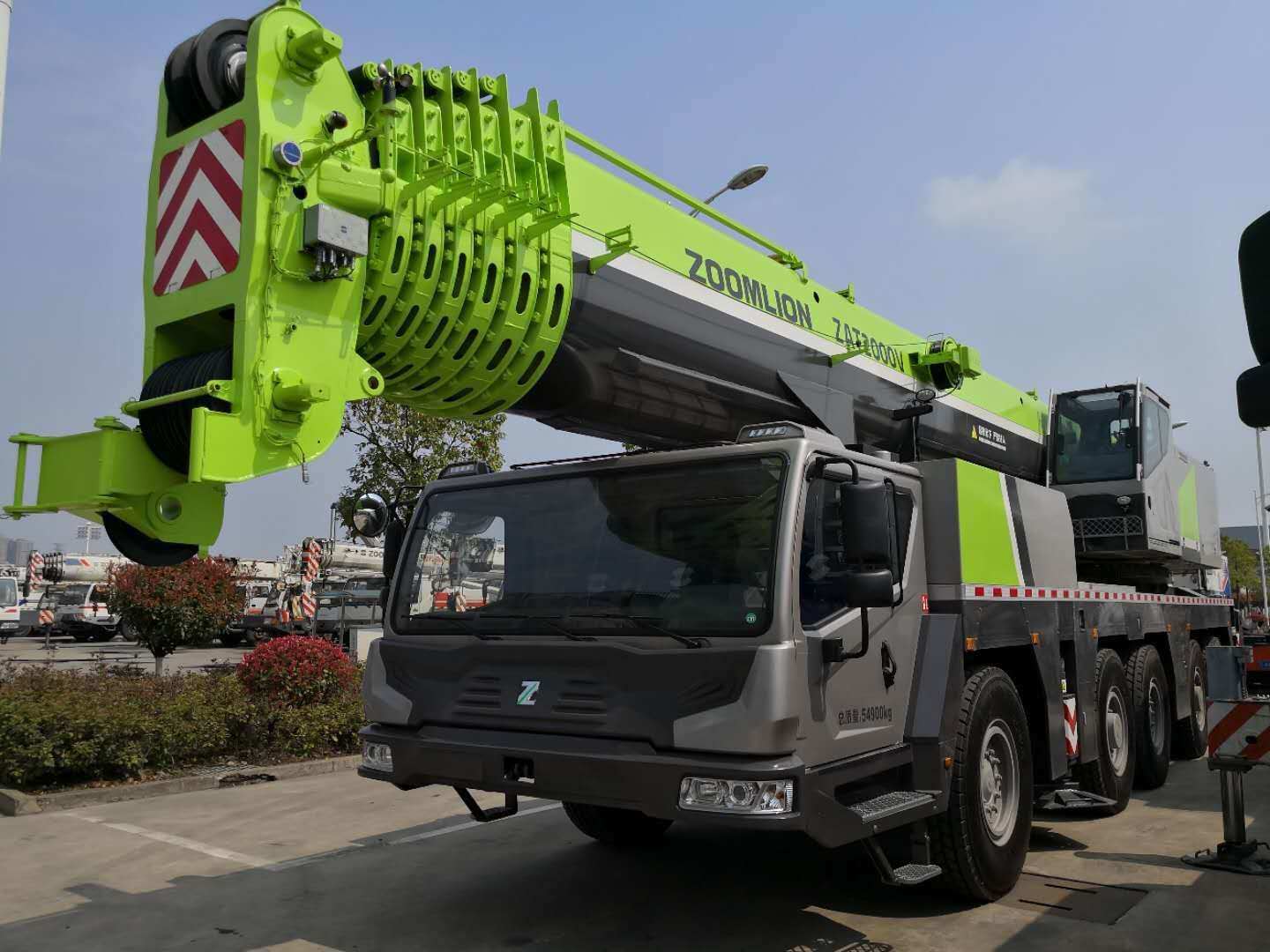 Chine 
                Nouveau Zoomlion 200tonnes grue tout terrain Zat2000V753
             fournisseur