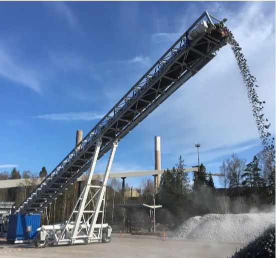 
                Transportador de correa de minería de datos móviles portátil para la arena y piedra
            