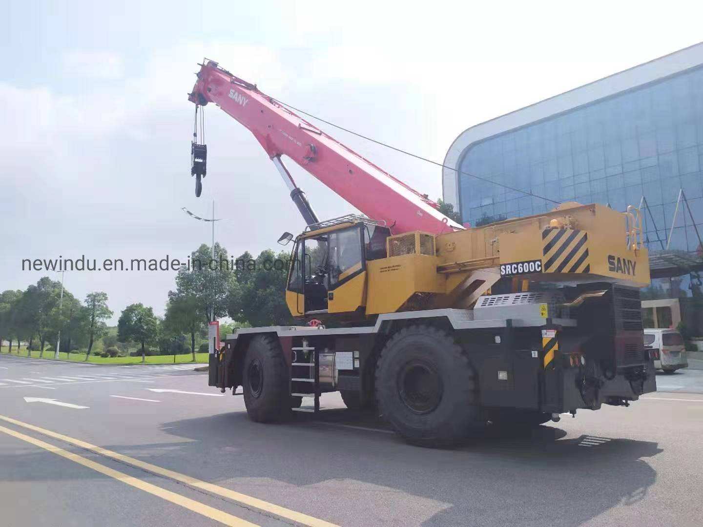China 
                Terreno Irregular Grua móvel Src600c de 60 ton de Capacidade de Elevação
             fornecedor