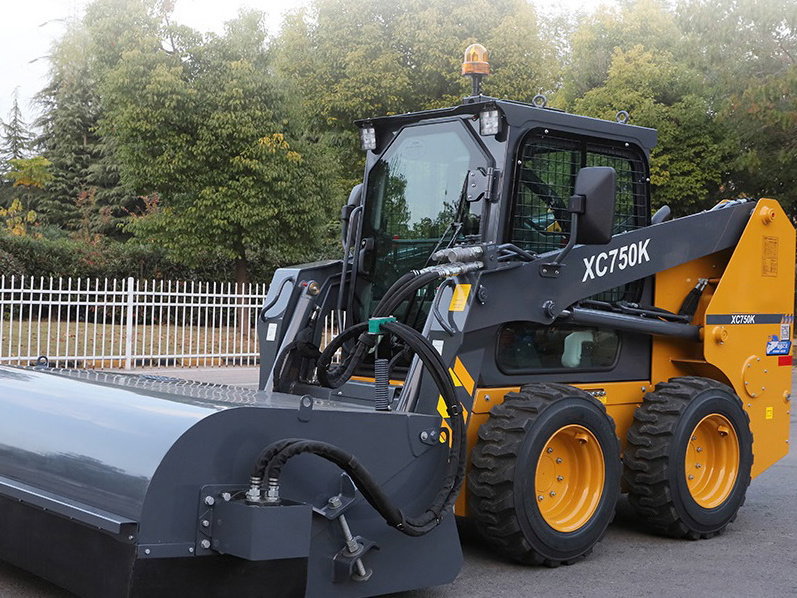 Xc770K 3.7ton 1ton Wheel Mini Loader Mini Skid Steer Loader for Sale