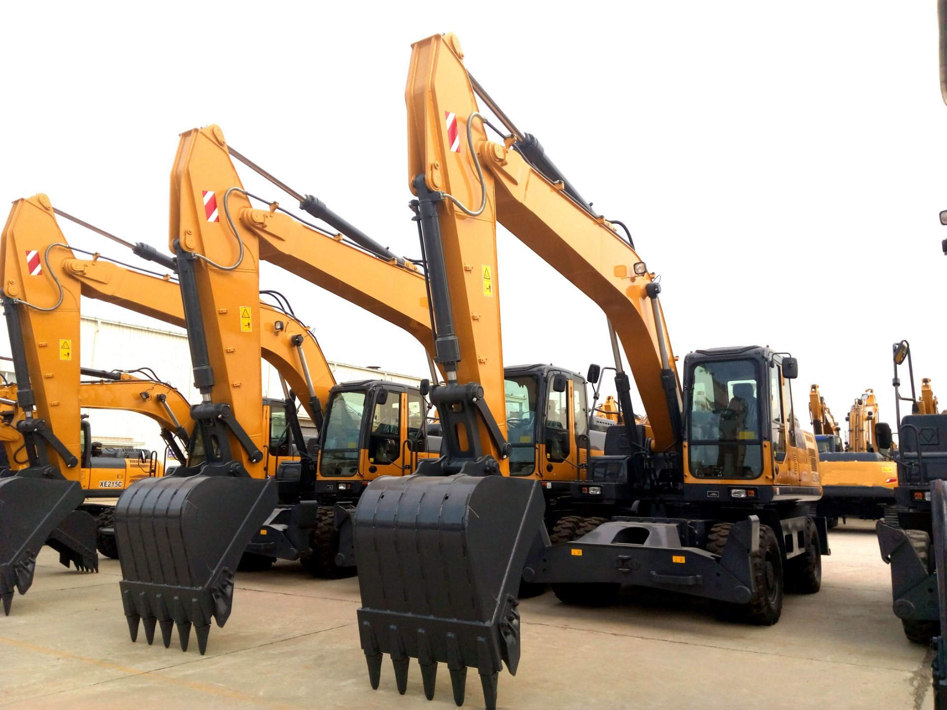 Xe210wb Excavators 21 Ton Wheel Excavator with CE