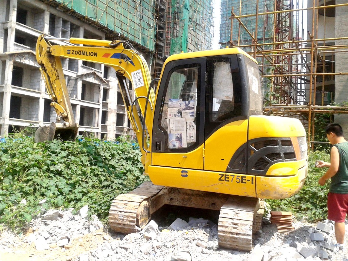 China 
                escavadora de rastos Zoomlion 7,5 ton Mini Novo Coveiro Ze75e
             fornecedor