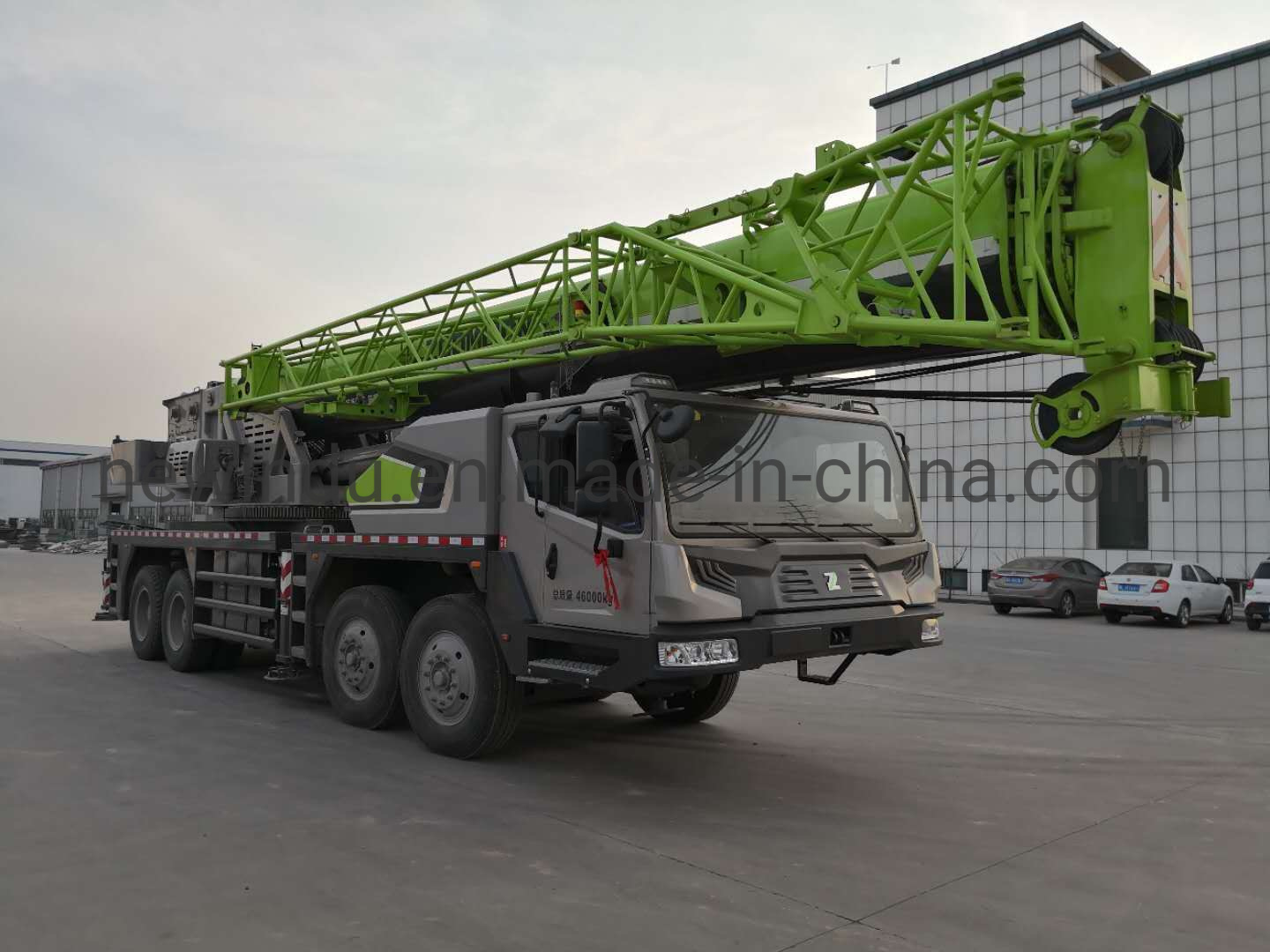 
                モンゴルでの Zoomlion 70 Ton Truck Crane Ztc700V552 の販売
            