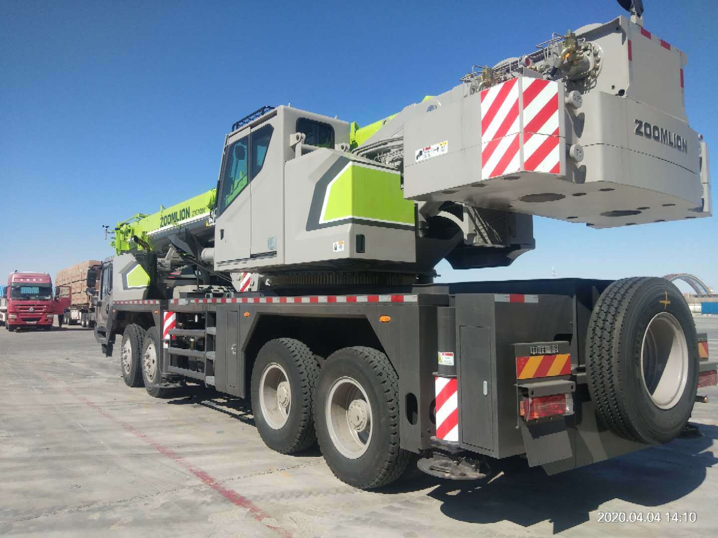 China 
                Baratos Nueva Ztc Zoomlion700V552 70ton Camión grúa hidráulica
             proveedor