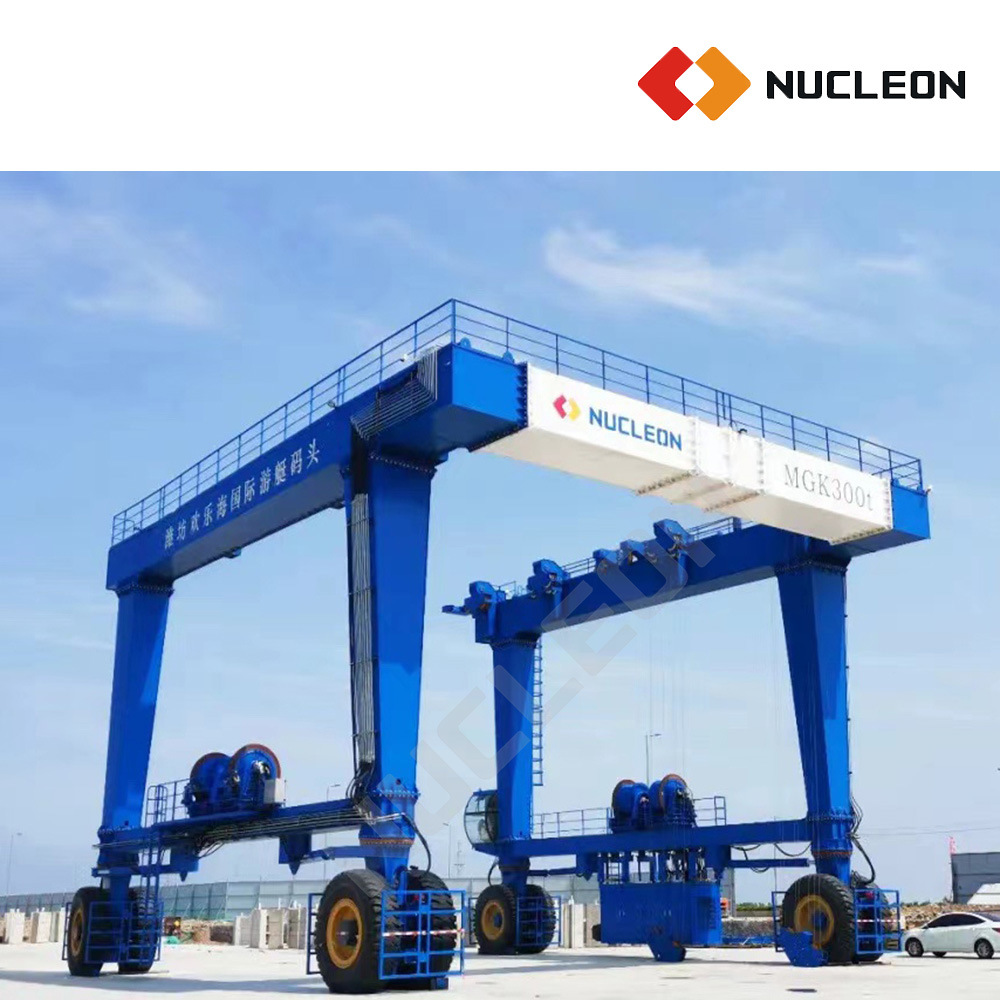 
                Nucleon 50~800 Ton Rubber Tyre Hydraulic Rotate Marine Travelift for Boat Handling
            