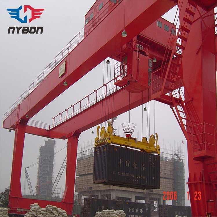 China 
                Cheap Price Travelling Double Beam Gantry Crane with Spreader
             supplier
